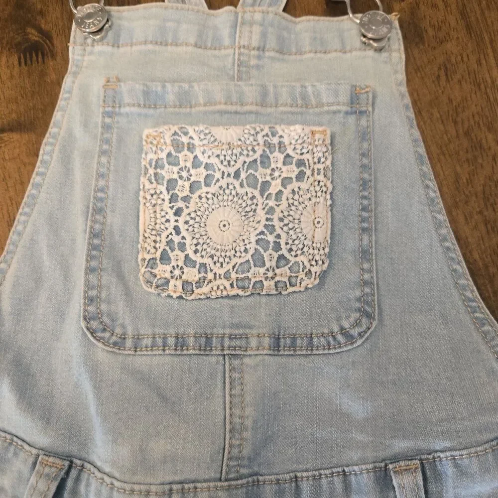 Justice Girls Y2K Denim Short Overalls Size 16 Crochet Ruffle Trim Light Wash